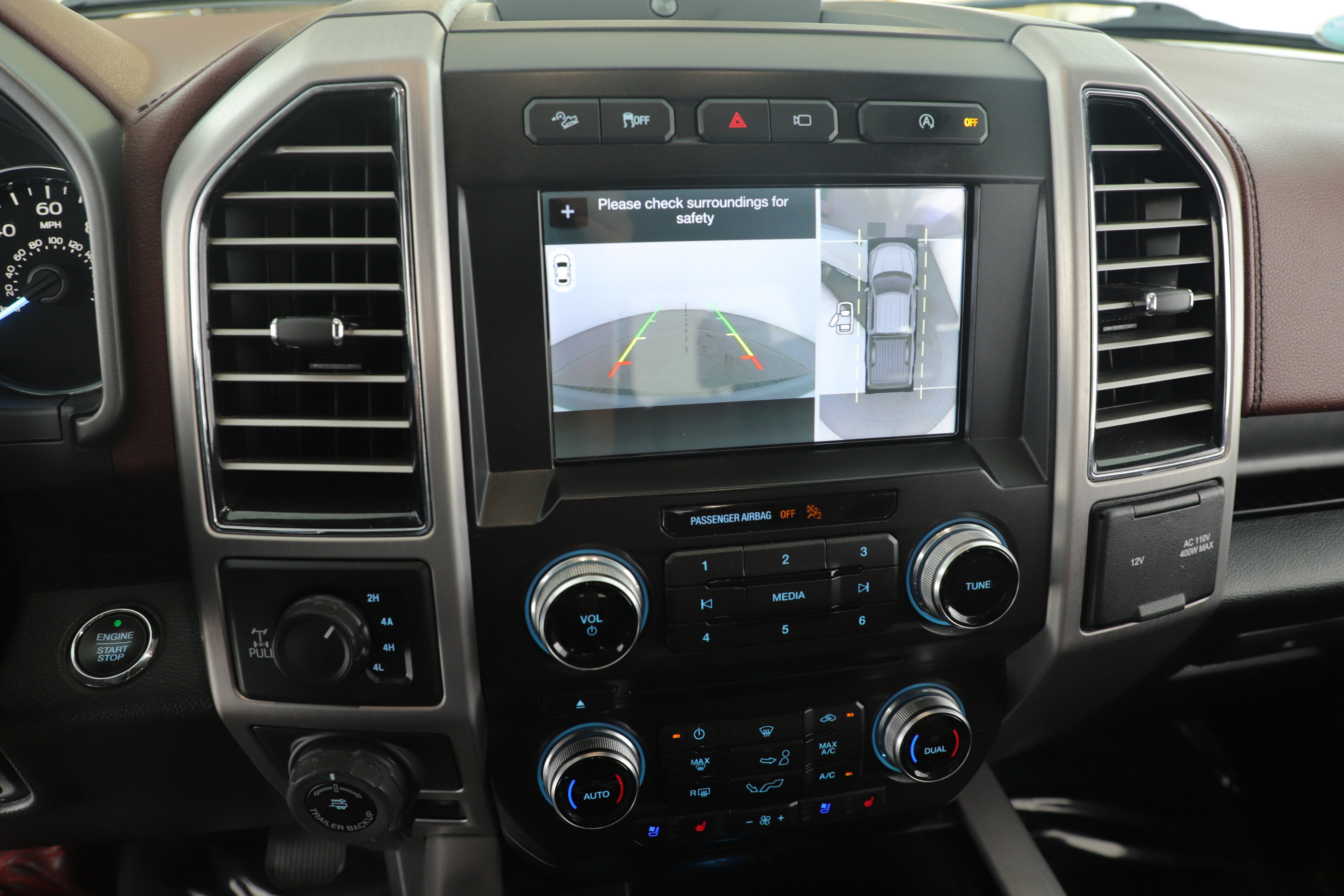 Certified 2018 Ford F150 Platinum w/ Equipment Group 701A Luxury image 15