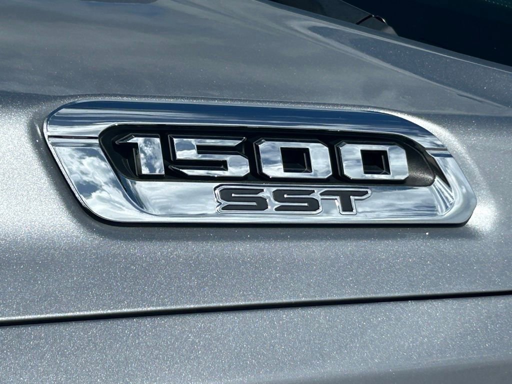 Used 2025 RAM 1500 Laramie AWD/4WD image 62