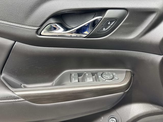 Used 2023 GMC Acadia SLT FWD image 19