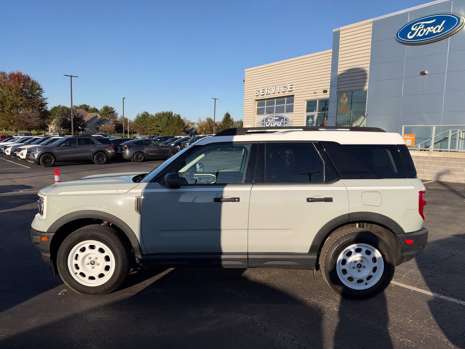 Certified 2023 Ford Bronco Sport Heritage w/ Heritage Convenience Package AWD/4WD image 2