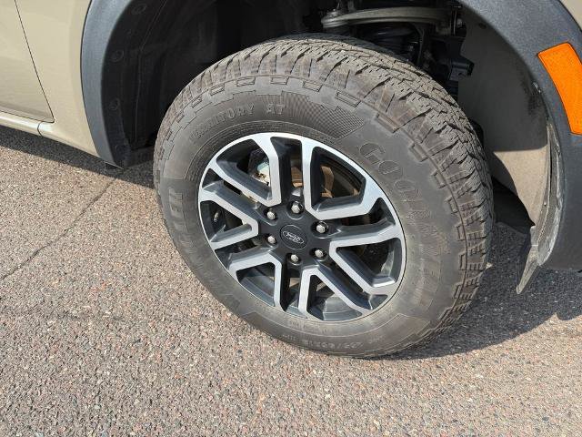 Certified 2025 Ford Ranger Lariat w/ FX4 Off-Road Package AWD/4WD image 9