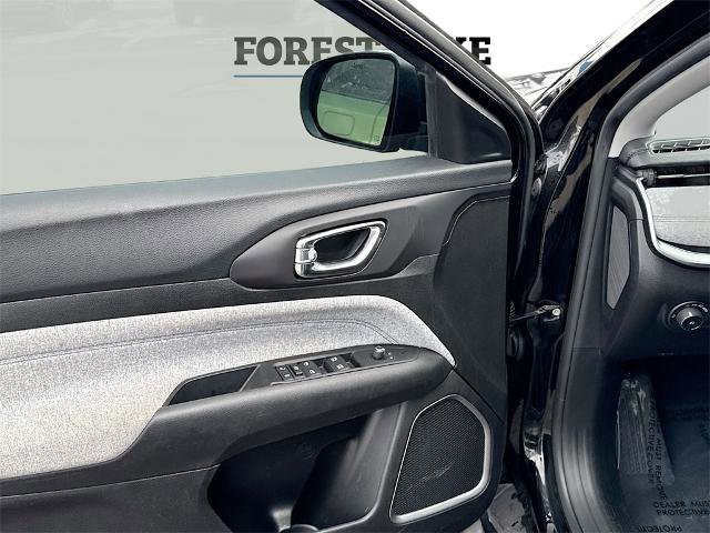 Used 2022 Jeep Compass Latitude image 21