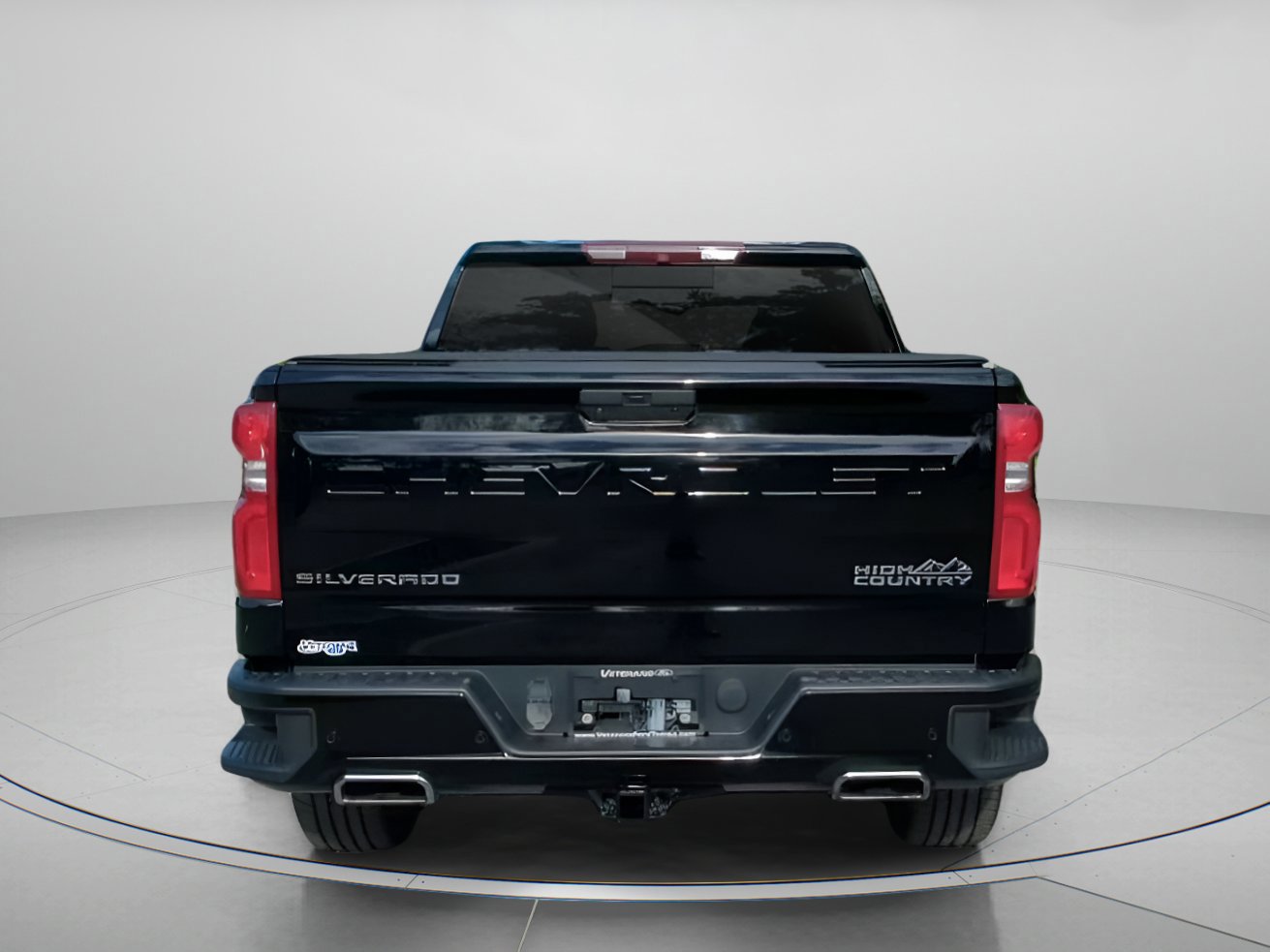 Used 2019 Chevrolet Silverado 1500 High Country w/ Technology Package image 18