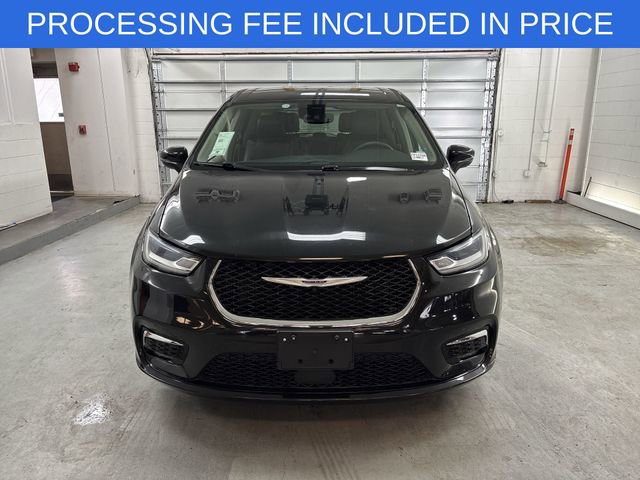 Used 2023 Chrysler Pacifica Touring-L FWD image 26