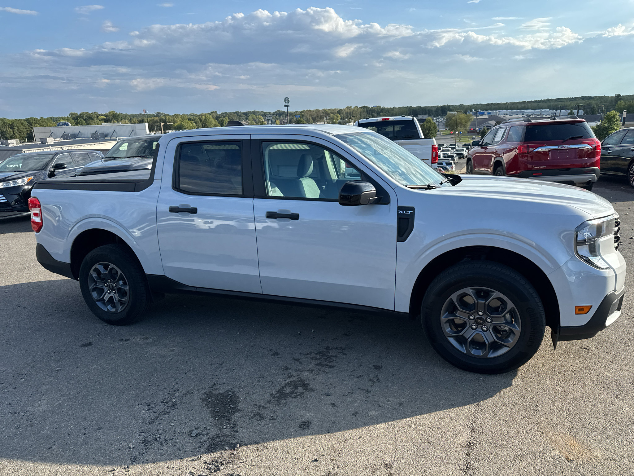 Certified 2025 Ford Maverick XLT w/ XLT Luxury Package AWD/4WD image 4