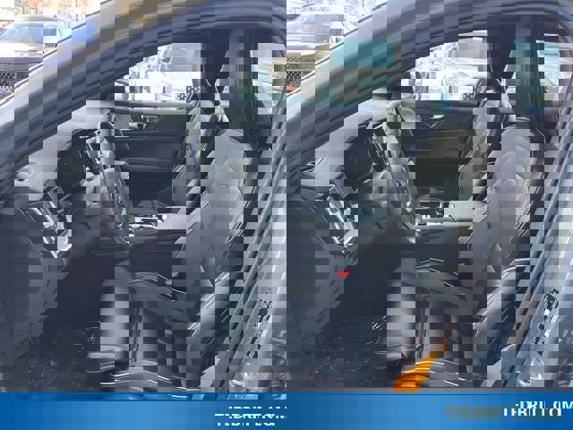 Used 2024 Volvo V60 T8 Polestar image 23