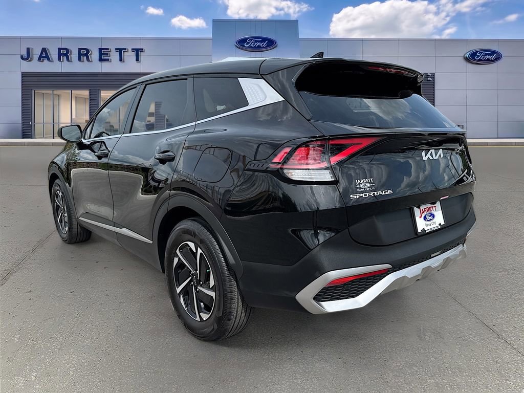 Used 2025 Kia Sportage LX FWD image 5