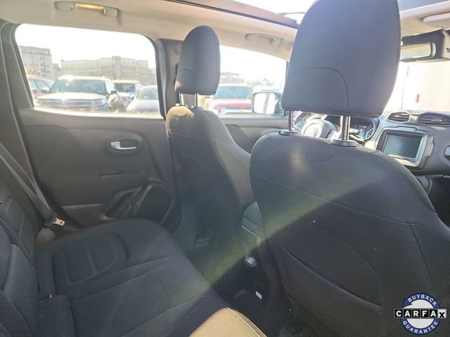 Used 2019 Jeep Renegade Latitude w/ Cold Weather Group image 27