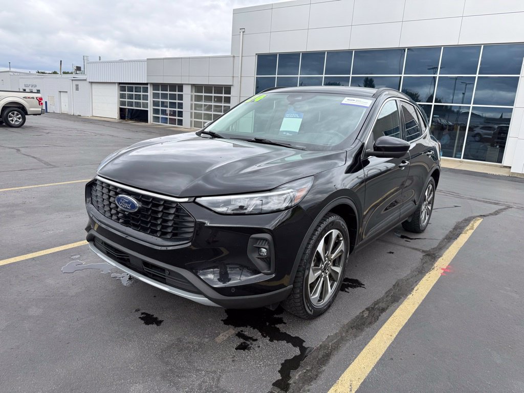 Certified 2024 Ford Escape Platinum AWD/4WD image 6