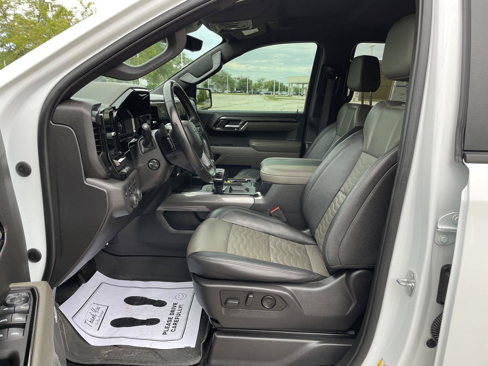 Used 2023 Chevrolet Silverado 1500 ZR2 w/ Technology Package AWD/4WD image 17