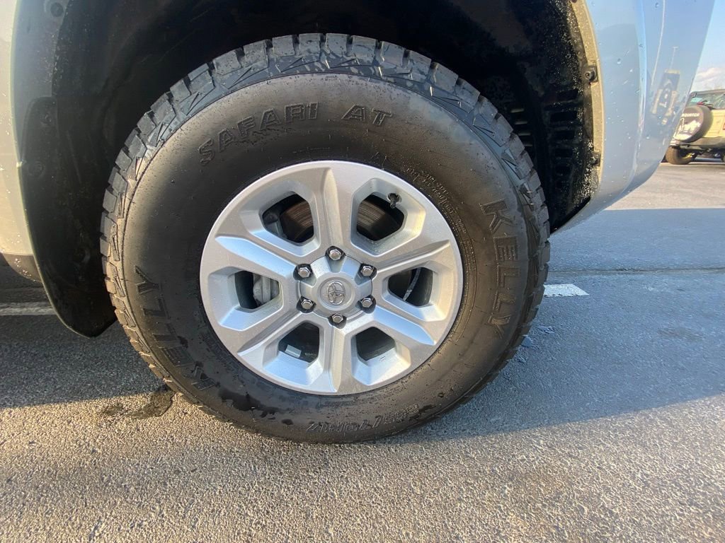 Used 2022 Toyota 4Runner SR5 Premium w/ Moonroof Package image 30