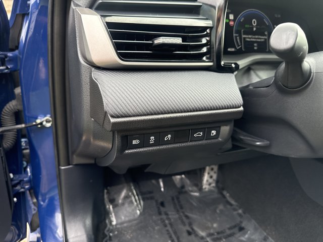 Used 2025 Toyota Camry SE FWD image 12