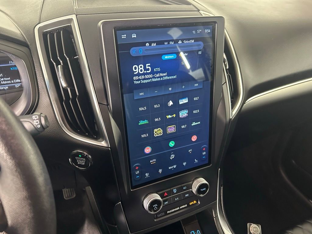 Certified 2024 Ford Edge Titanium AWD/4WD image 2
