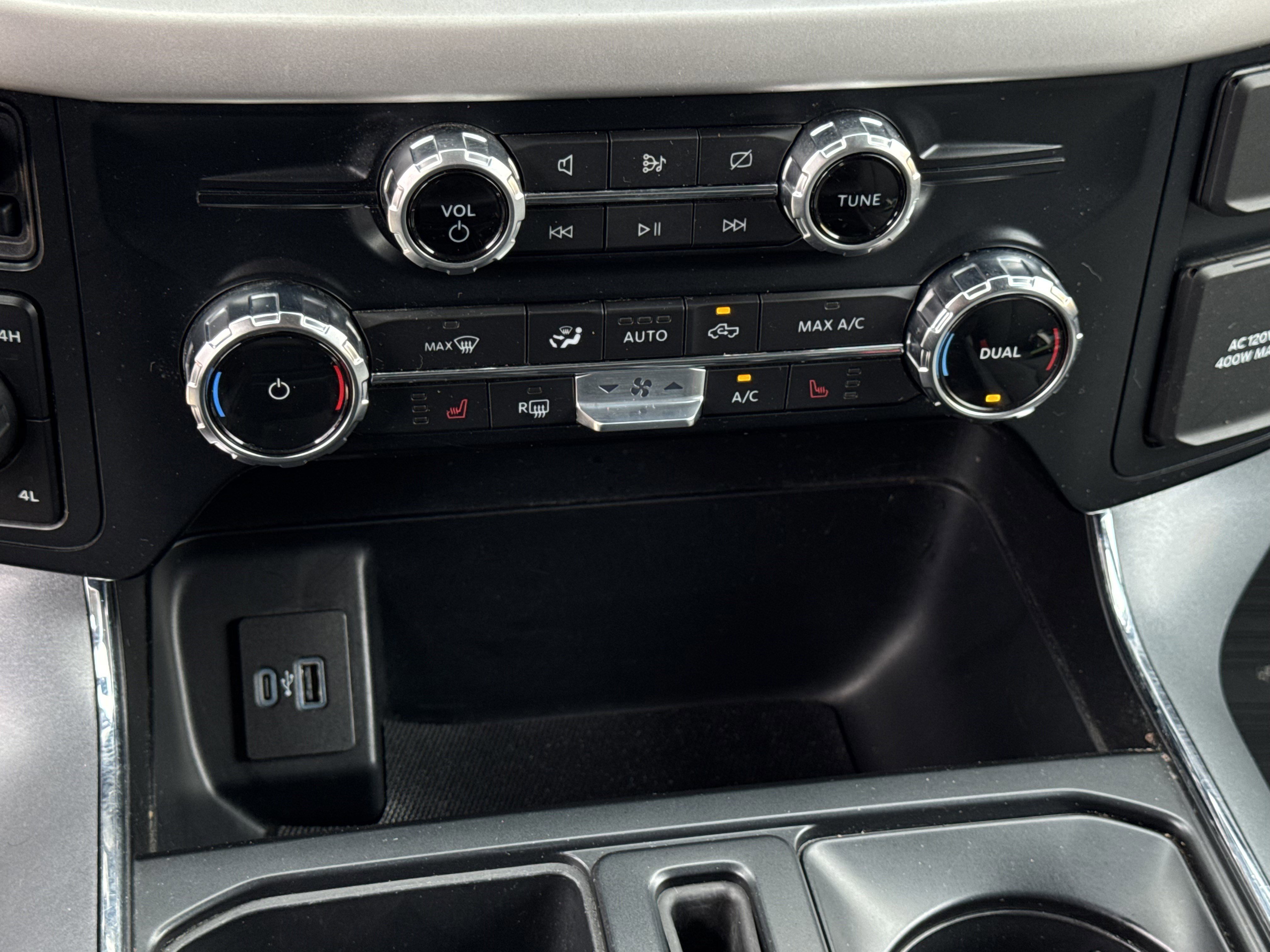 Certified 2022 Ford F150 XLT w/ Equipment Group 302A High image 21