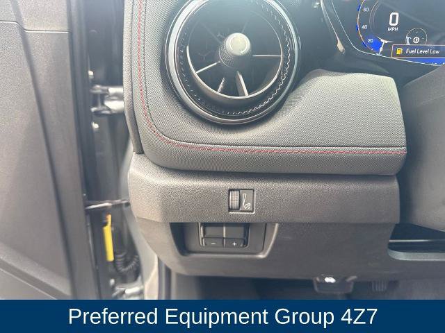 Used 2026 Chevrolet Colorado Z71 w/ Technology Package AWD/4WD image 18