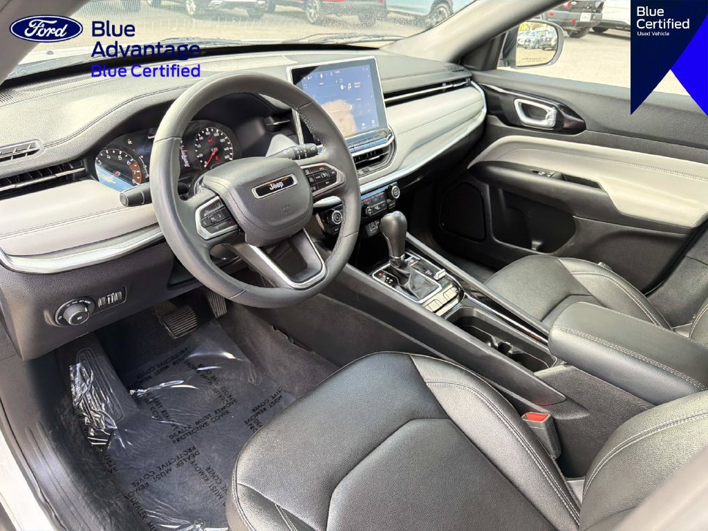 Used 2025 Jeep Compass Limited AWD/4WD image 18
