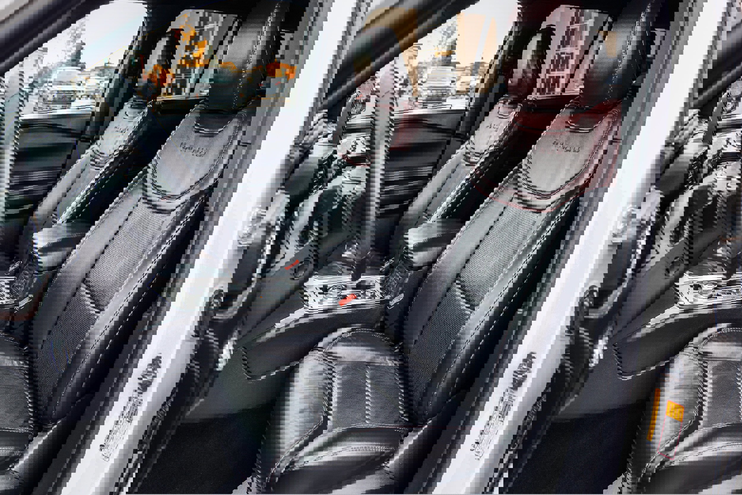 Certified 2020 Ford Explorer Platinum w/ Premium Technology Package image 6