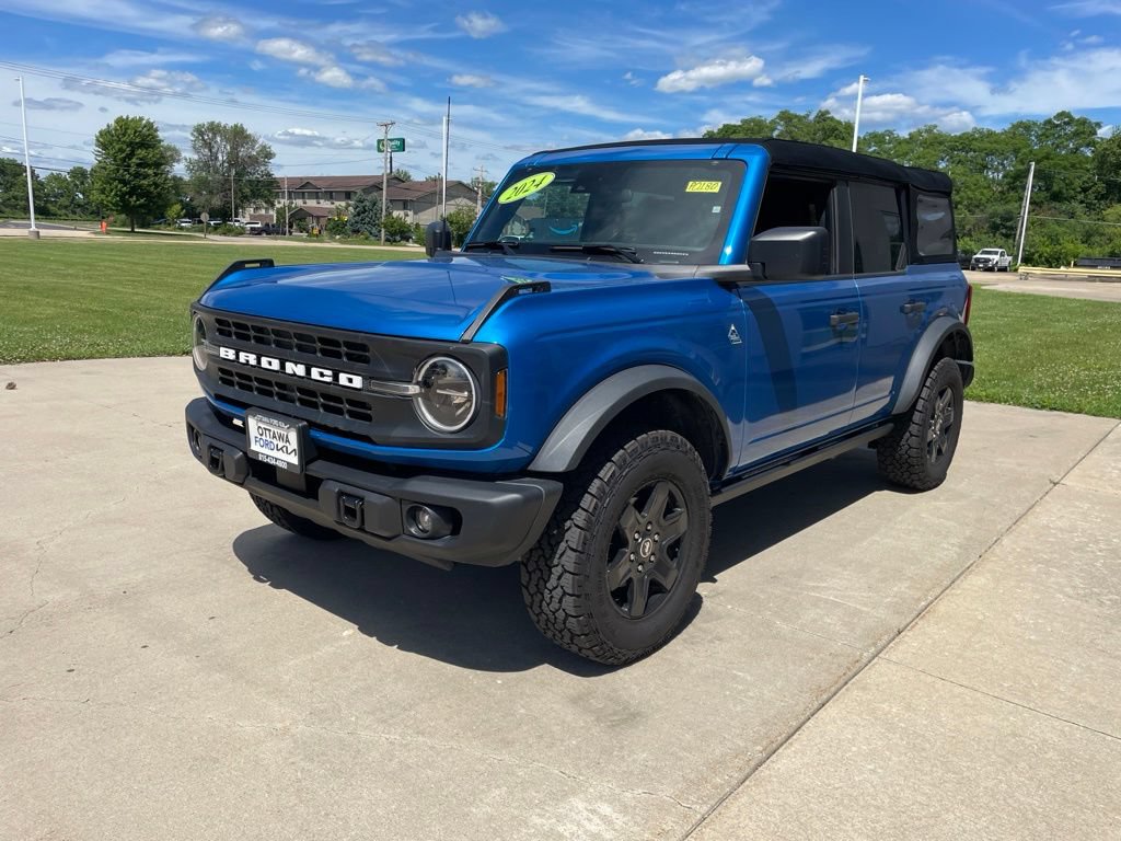 Certified 2024 Ford Bronco Black Diamond AWD/4WD image 2