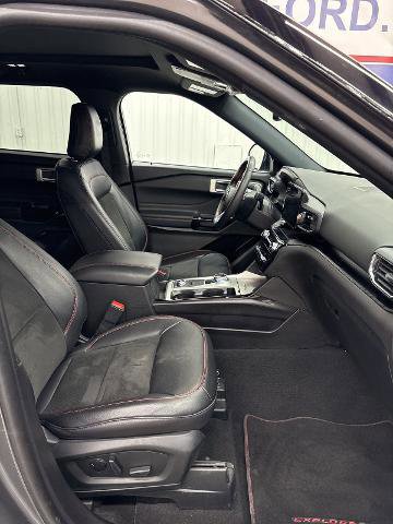 Certified 2023 Ford Explorer ST-Line w/ Class IV Trailer Tow Package image 16