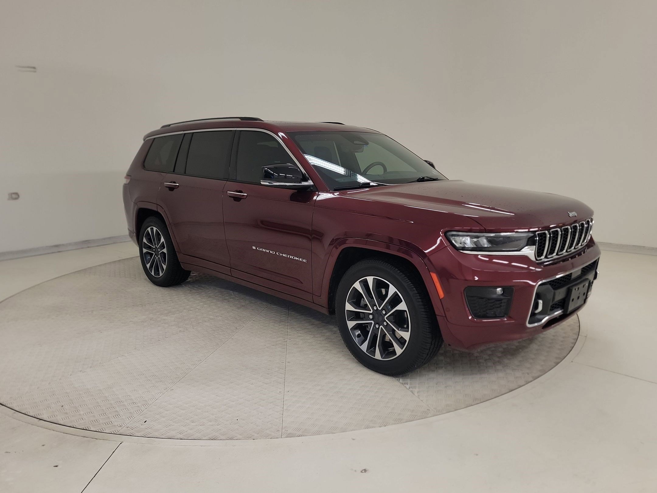 Used 2022 Jeep Grand Cherokee L Overland w/ Luxury Tech Group IV image 5