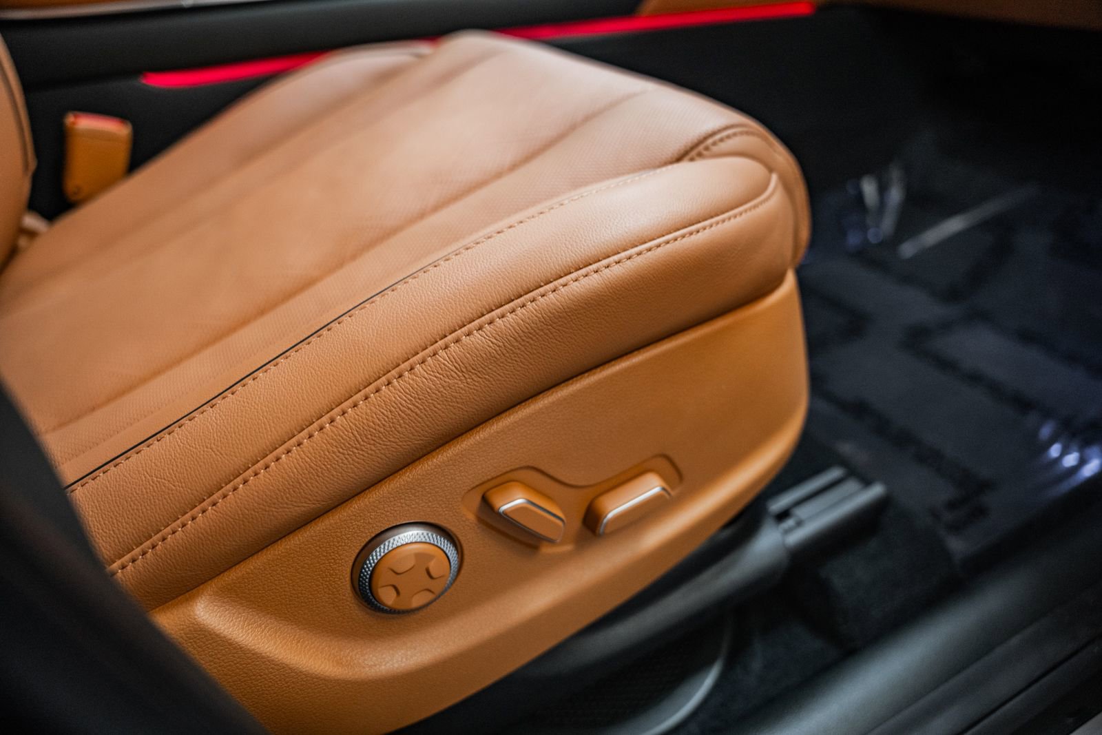 Used 2025 Genesis GV80 2.5T Prestige image 41