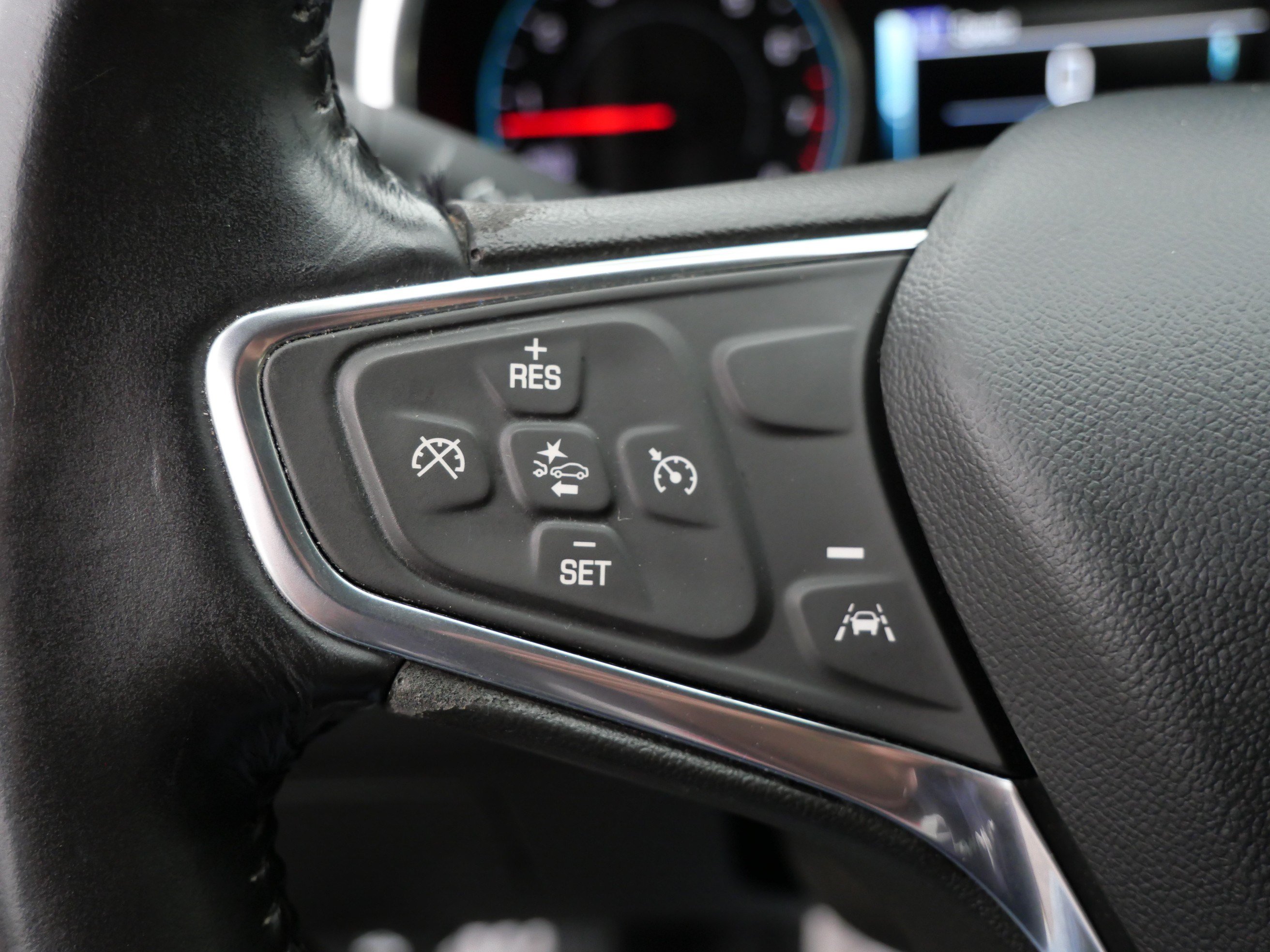 Used 2017 Chevrolet Malibu LT FWD image 28