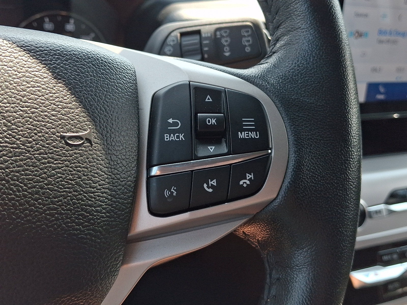 Certified 2023 Ford Explorer XLT AWD/4WD image 22