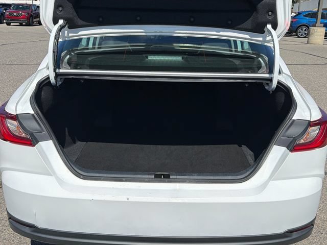 Used 2025 Toyota Camry LE FWD image 28