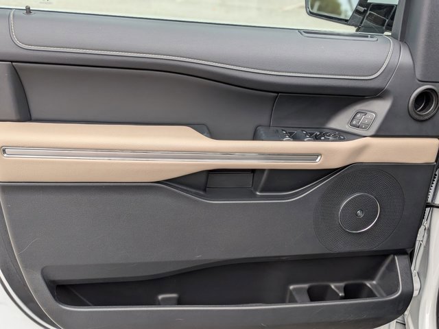Certified 2023 Ford Expedition Limited image 13