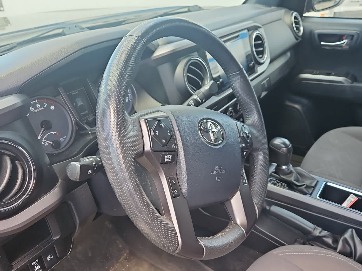 Used 2018 Toyota Tacoma TRD Off-Road AWD/4WD image 2