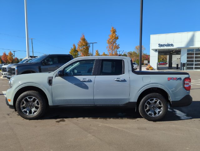 Certified 2024 Ford Maverick Lariat w/ FX4 Off-Road Package AWD/4WD image 2
