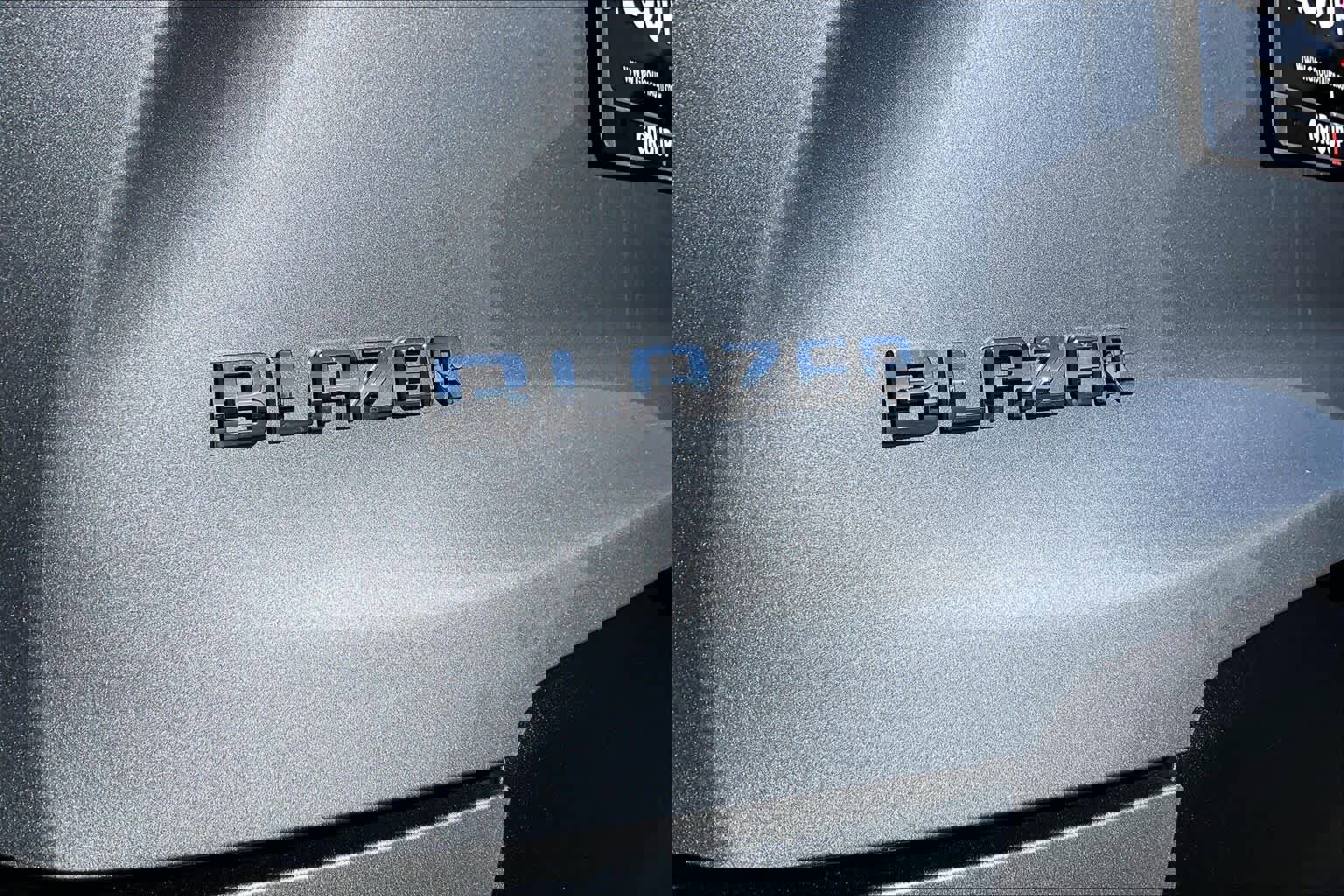 Used 2025 Chevrolet Blazer LT image 12