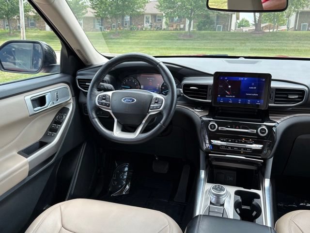 Certified 2023 Ford Explorer Limited AWD/4WD image 25