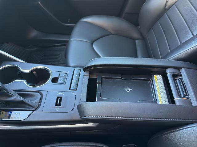 Used 2022 Toyota Highlander XLE image 24