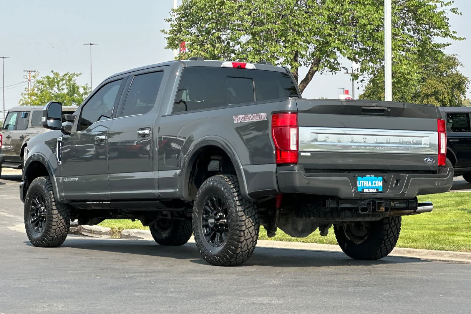Certified 2021 Ford F350 Platinum w/ Tremor Off-Road Package AWD/4WD image 6