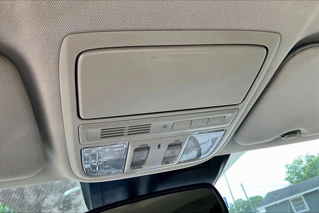 Used 2019 Honda CR-V Touring image 17