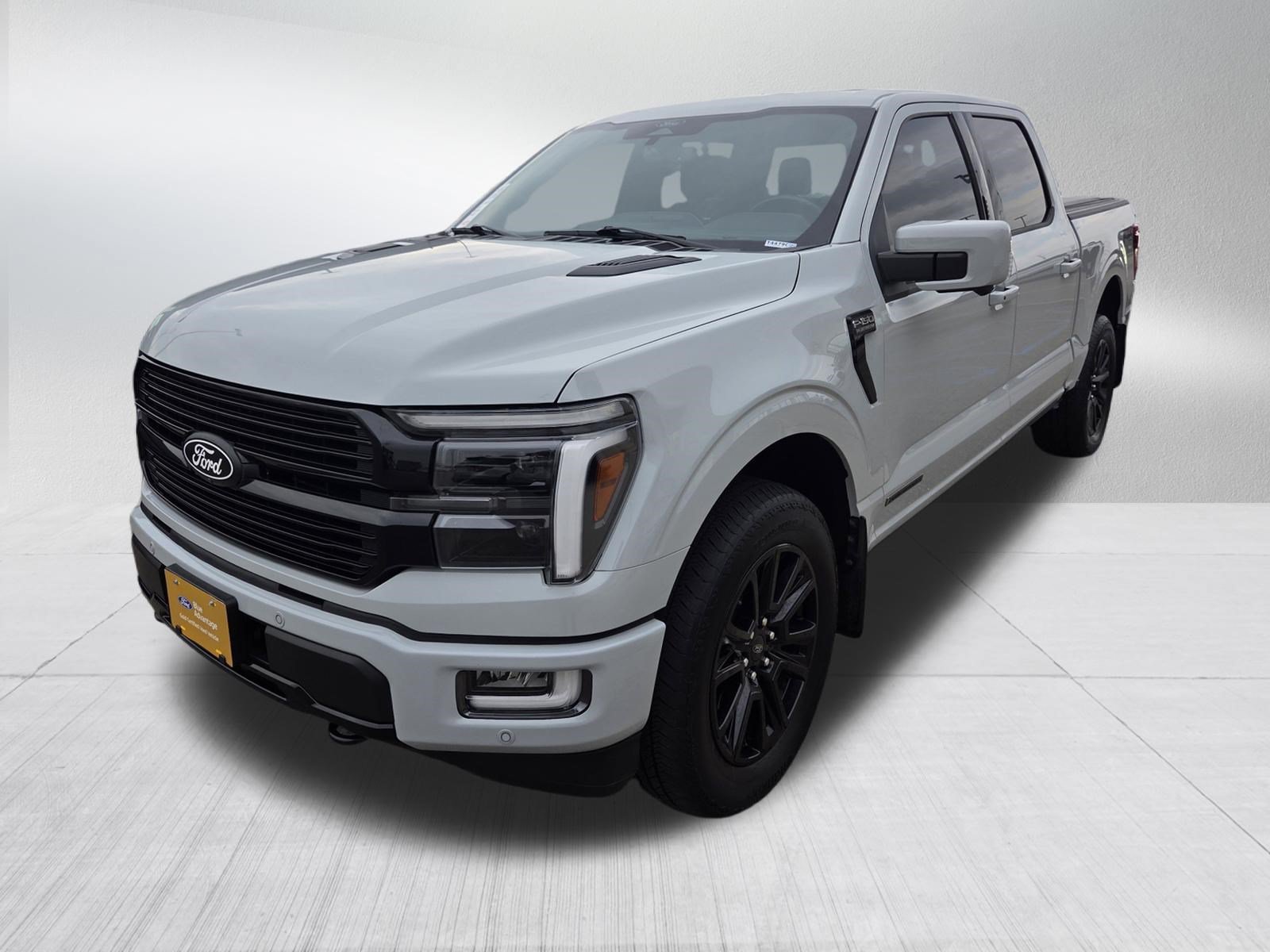 Certified 2024 Ford F150 Platinum w/ FX4 Off-Road Package AWD/4WD image 3