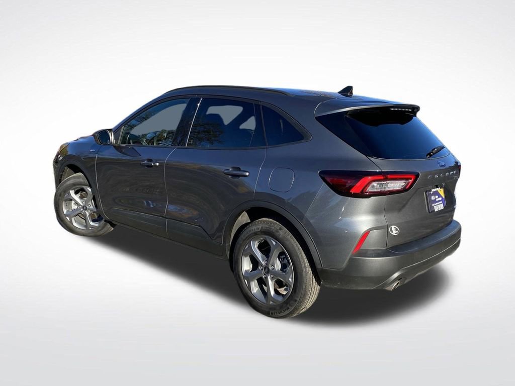 Certified 2025 Ford Escape ST-Line image 4