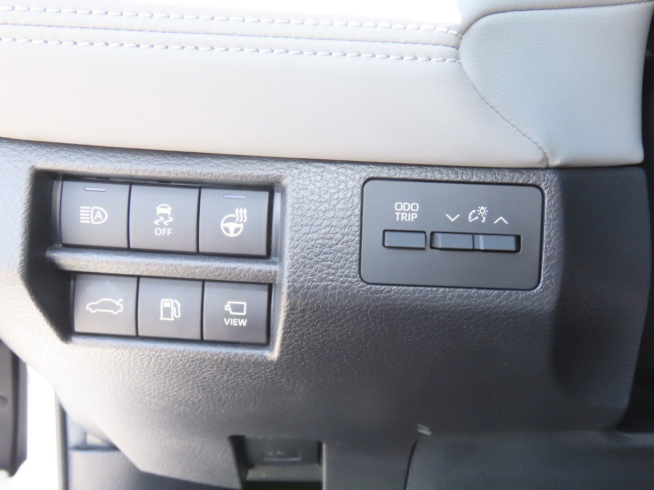 Used 2022 Toyota Avalon Limited w/ Advanced Safety Package FWD image 24