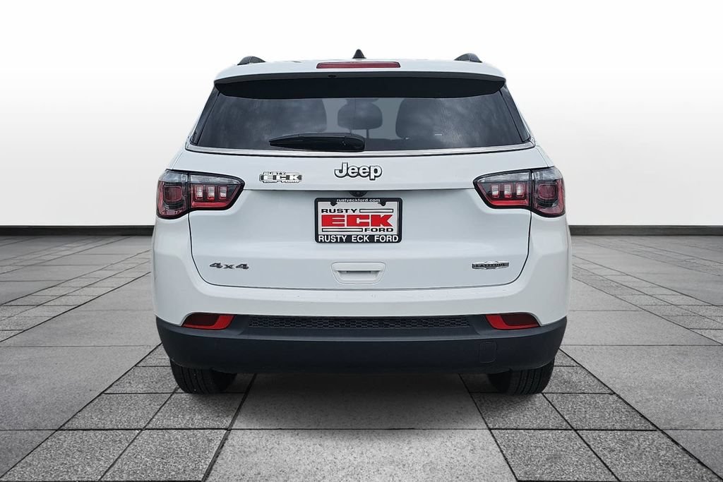 Used 2024 Jeep Compass Latitude AWD/4WD image 6
