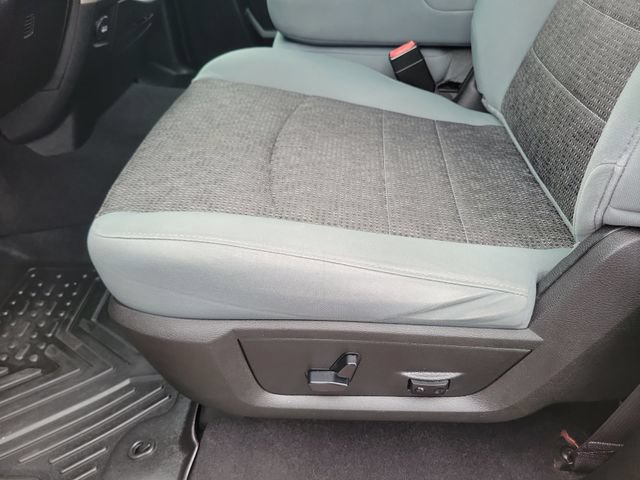 Used 2019 RAM 1500 Classic SLT w/ Luxury Group AWD/4WD image 22
