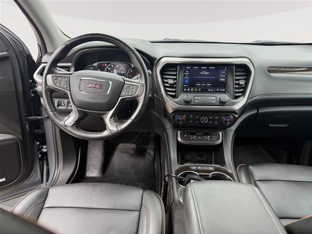 Used 2021 GMC Acadia AT4 w/ Technology Package AWD/4WD image 16