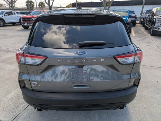 Certified 2022 Ford Escape SE w/ SE Sport Appearance Package image 3