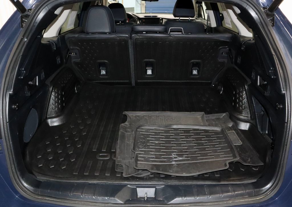 Used 2023 Subaru Outback Touring XT image 15