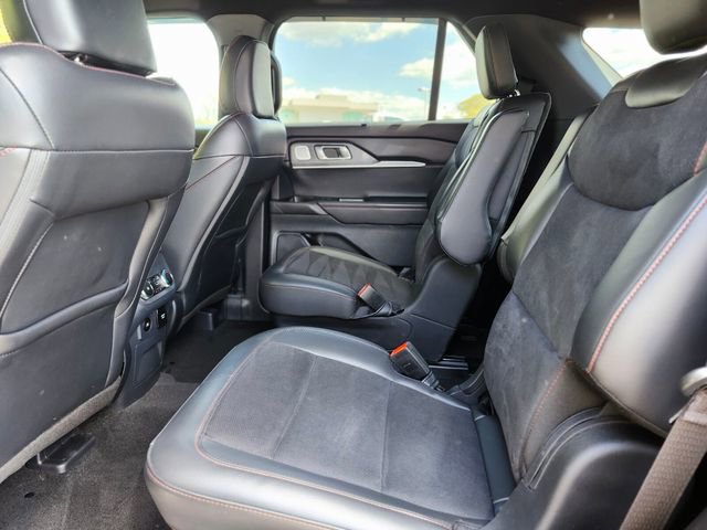 Certified 2025 Ford Explorer ST AWD/4WD image 16