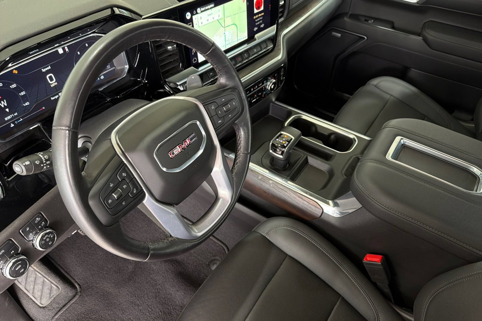 Used 2022 GMC Sierra 1500 SLT w/ SLT Premium Plus Package AWD/4WD image 10
