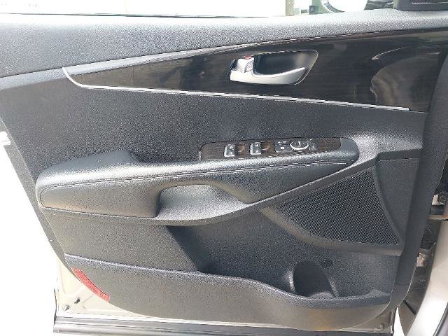 Used 2019 Kia Sorento AWD image 15