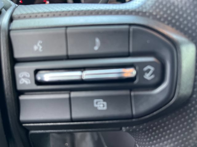 Used 2023 Chevrolet Colorado Trail Boss w/ Technology Package AWD/4WD image 31