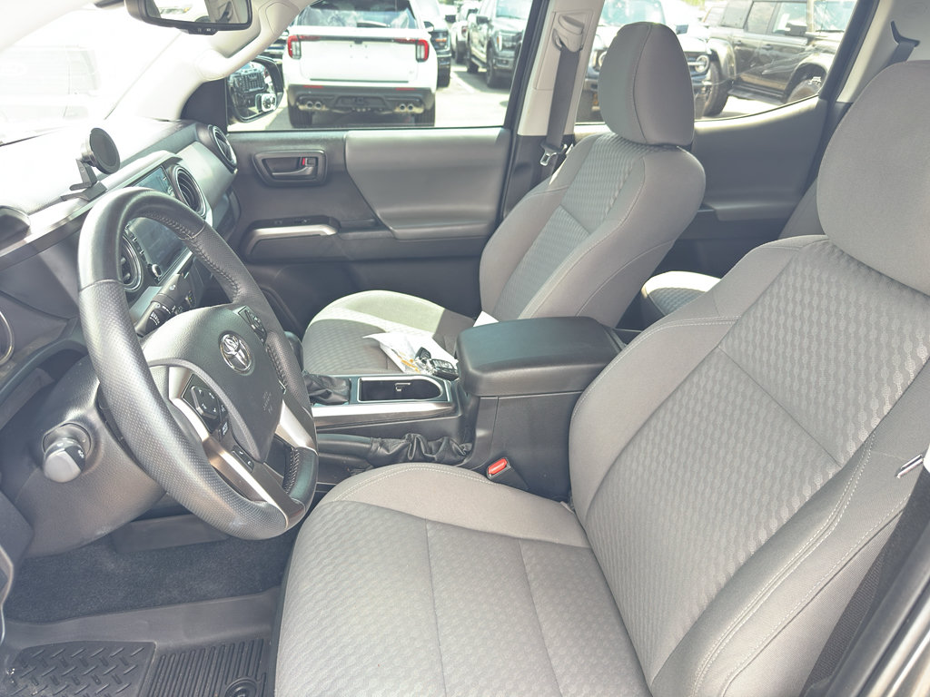 Used 2023 Toyota Tacoma SR5 RWD image 12