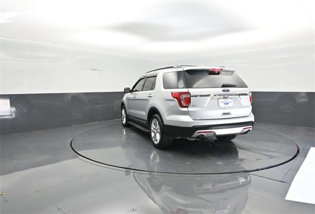 Certified 2017 Ford Explorer XLT w/ Equipment Group 201A image 5